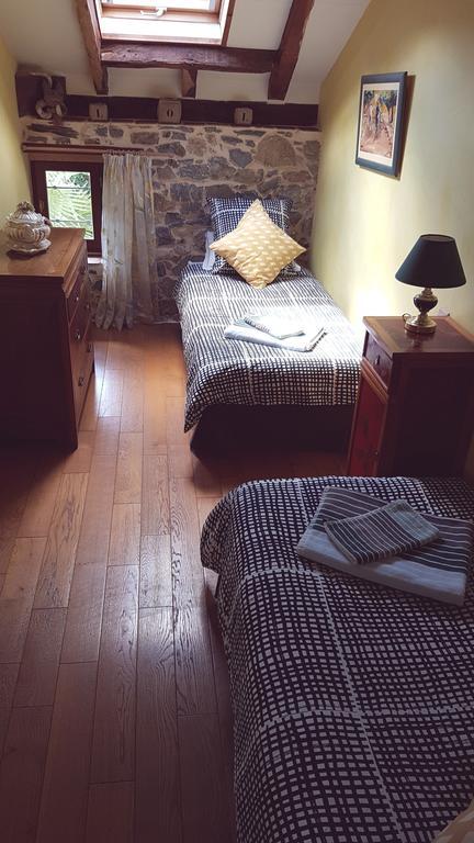 Chambre D'Hotes Moulin Urketa Ayherre Habitación foto